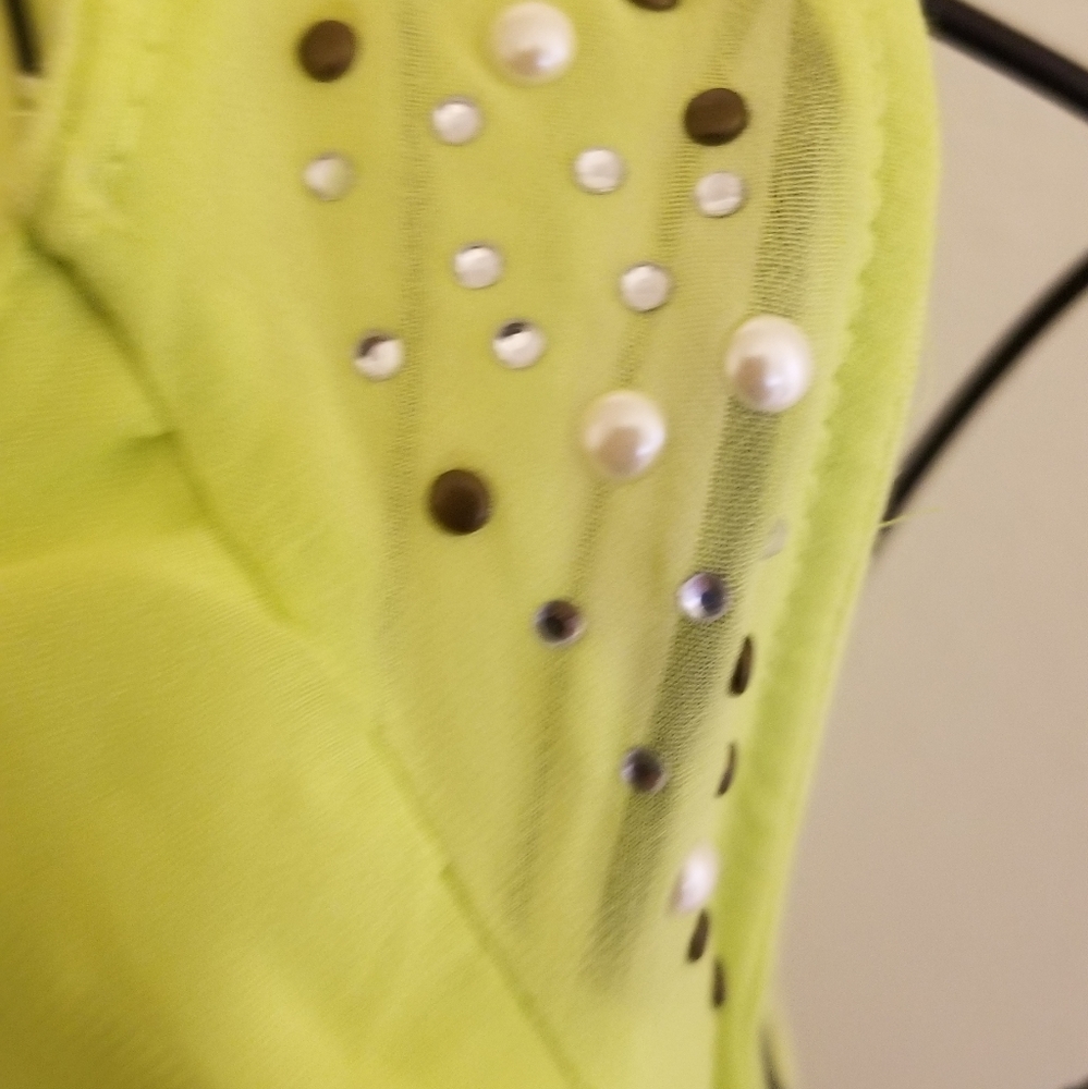 Top - Picture 3 of 5